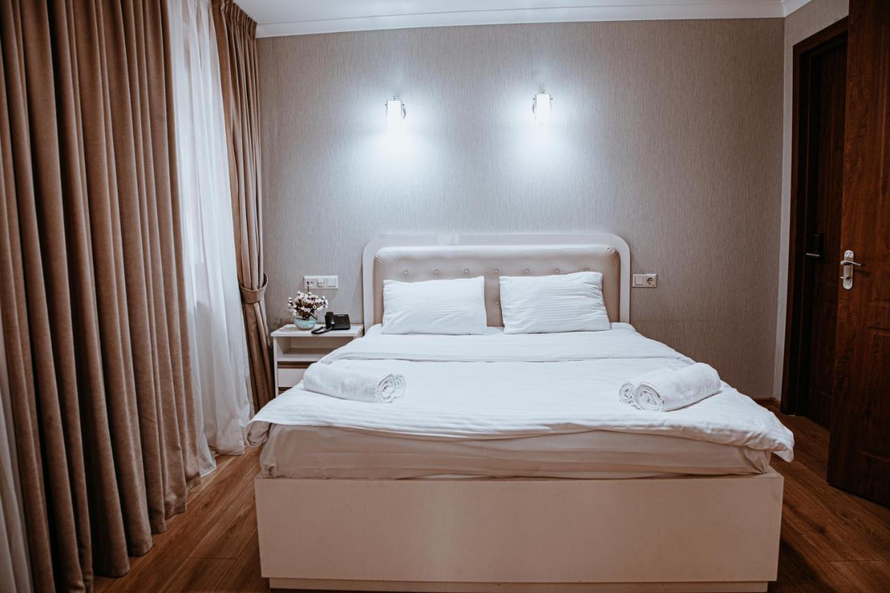 Sama Grand Hotel Tbilisi Eksteriør billede