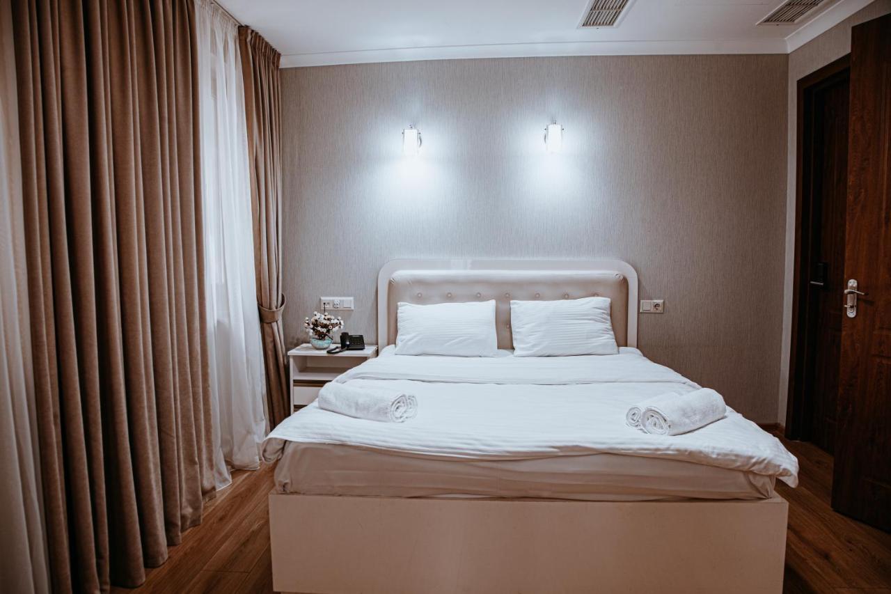 Sama Grand Hotel Tbilisi Eksteriør billede