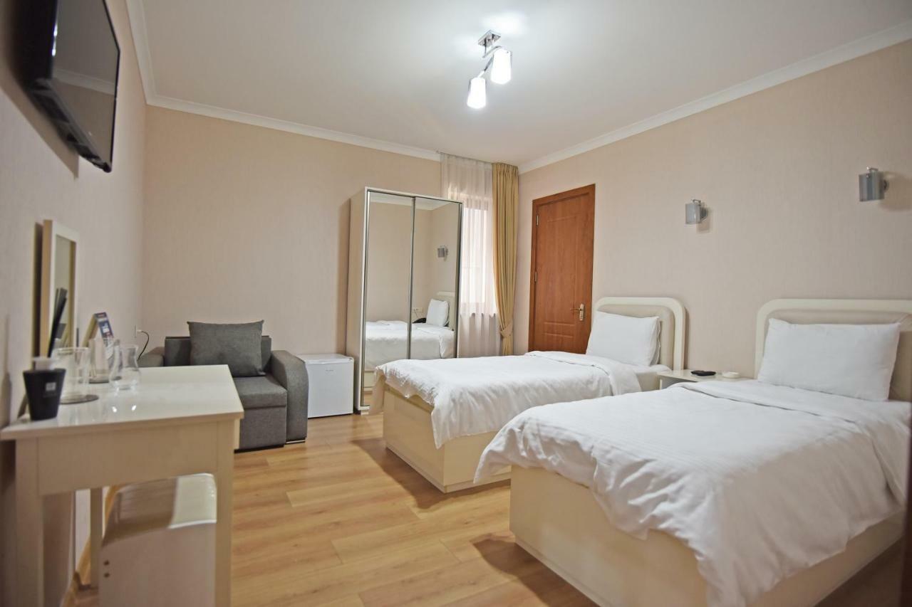 Sama Grand Hotel Tbilisi Eksteriør billede