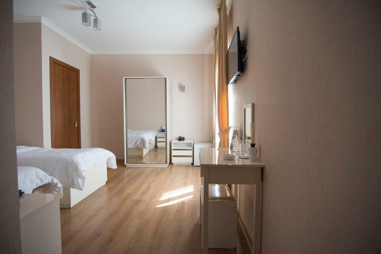 Sama Grand Hotel Tbilisi Eksteriør billede