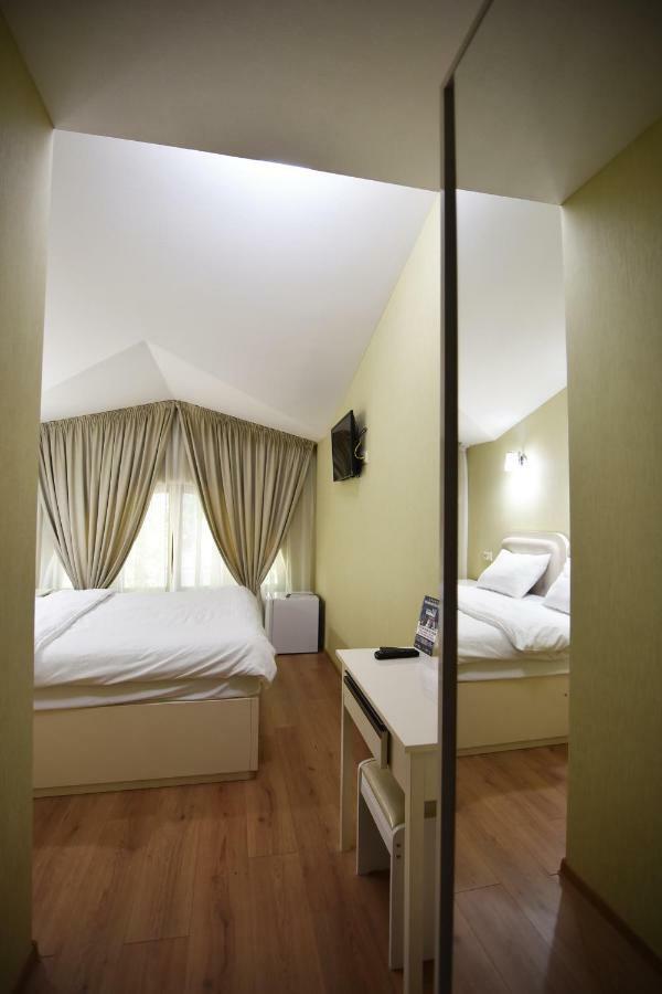Sama Grand Hotel Tbilisi Eksteriør billede