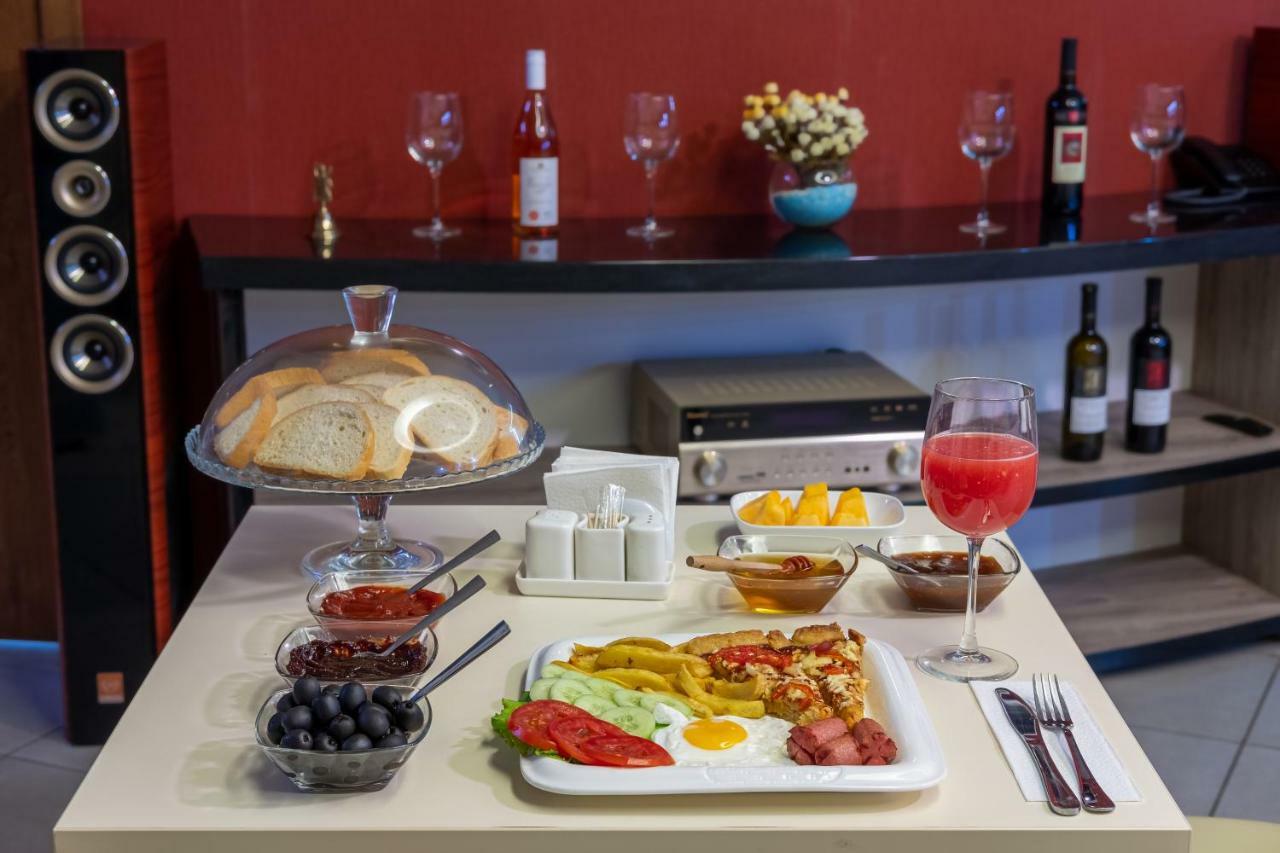 Sama Grand Hotel Tbilisi Eksteriør billede