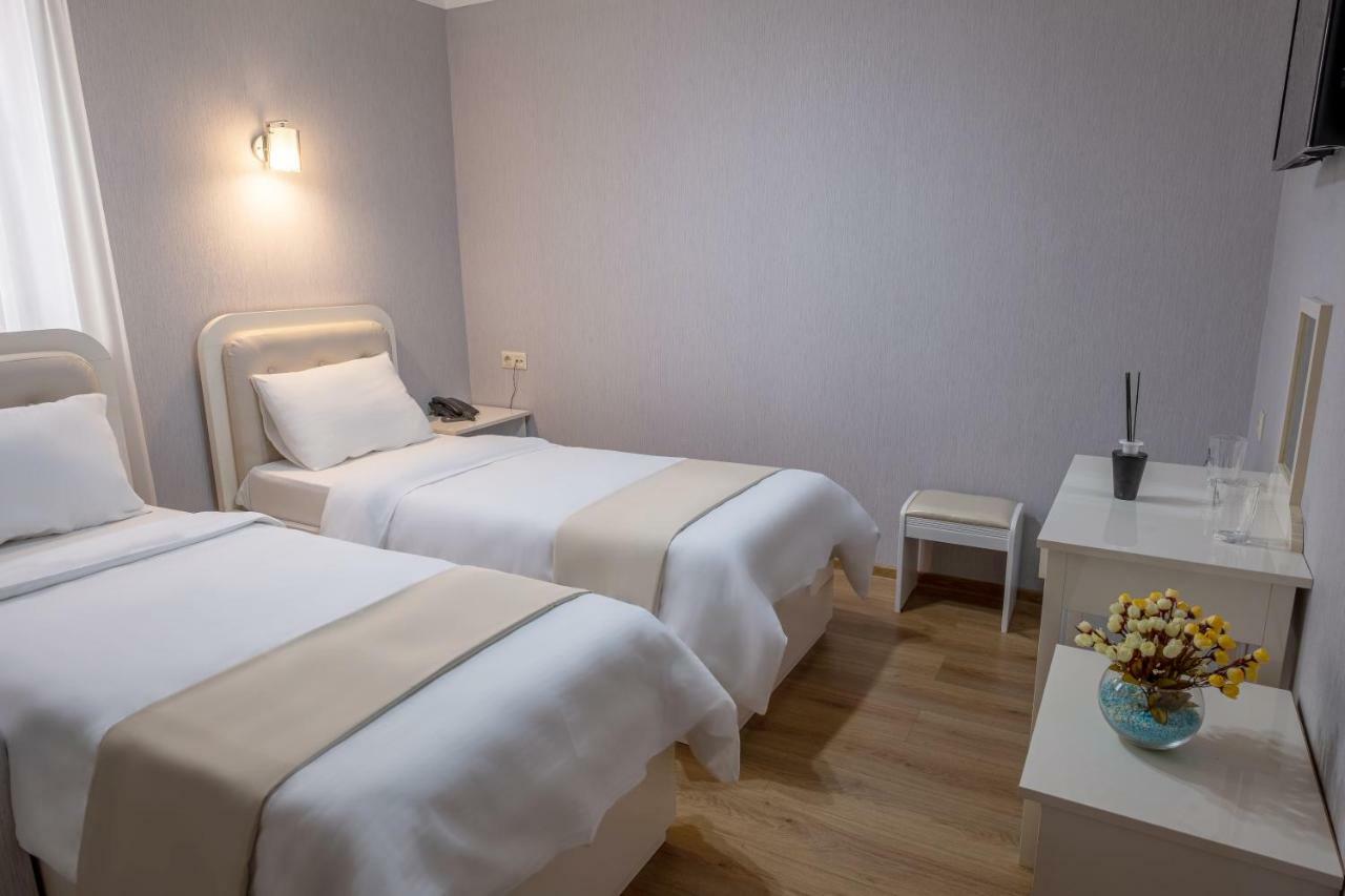 Sama Grand Hotel Tbilisi Eksteriør billede