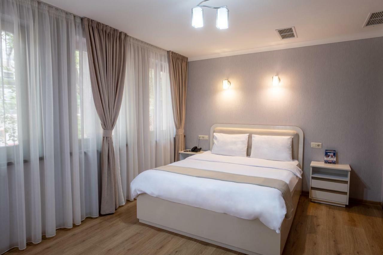 Sama Grand Hotel Tbilisi Eksteriør billede